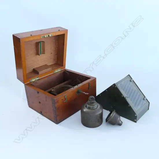 ARTIFICIAL MERCURY HORIZON by TAMAYA & CO, TOKIO, IN WOOD BOX...